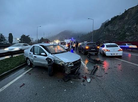 Samsun-Ordu Karayolunda Zincirleme Kaza: 5 Araç Karıştı